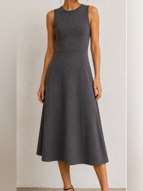 LESET Gray Sleeveless Fit & Flare Midi Dress Size M